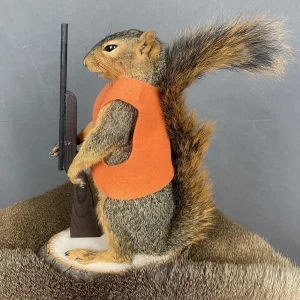Squirrel Hunter Mount